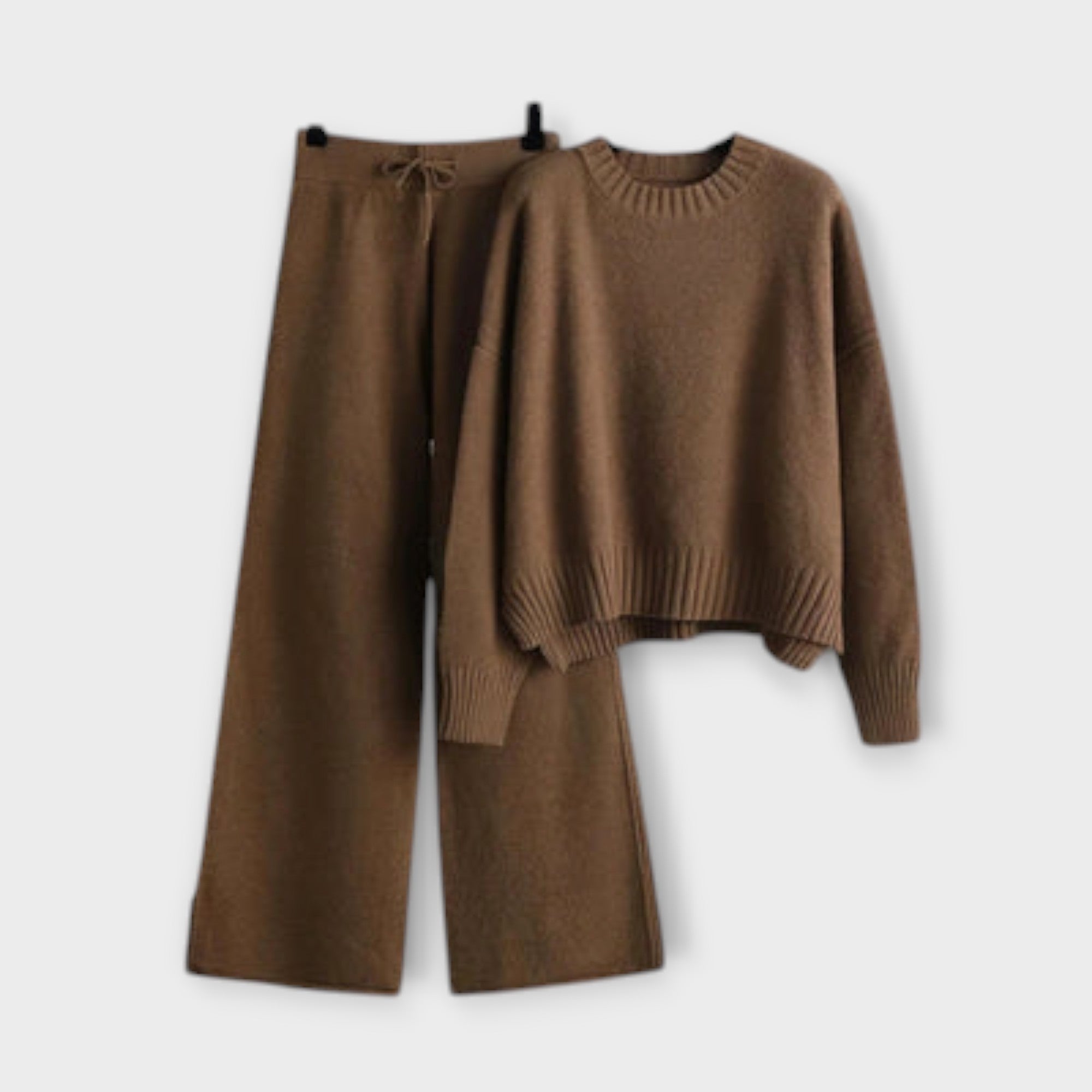 Ljuboslava - Elegantne komplekt erilisteks puhkudeks