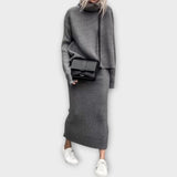 Kootud komplekt seeliku ja minimalistliku esteetikaga