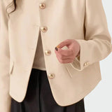 Elegantse joonega bleiser