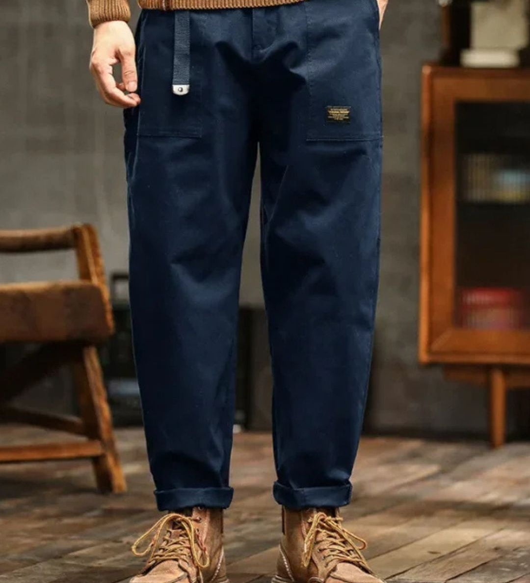 VALMONT ATELIER Signature-Klassikalised Cargo-Püksid Kaasaegse Rafineeritusega